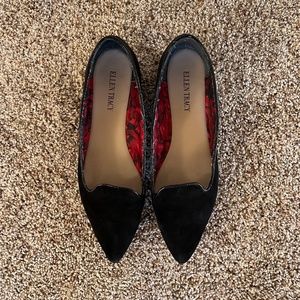 Ellen Tracy black pointed toe flats 8 1/2